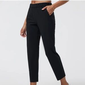 Vuori miles black ankle pant